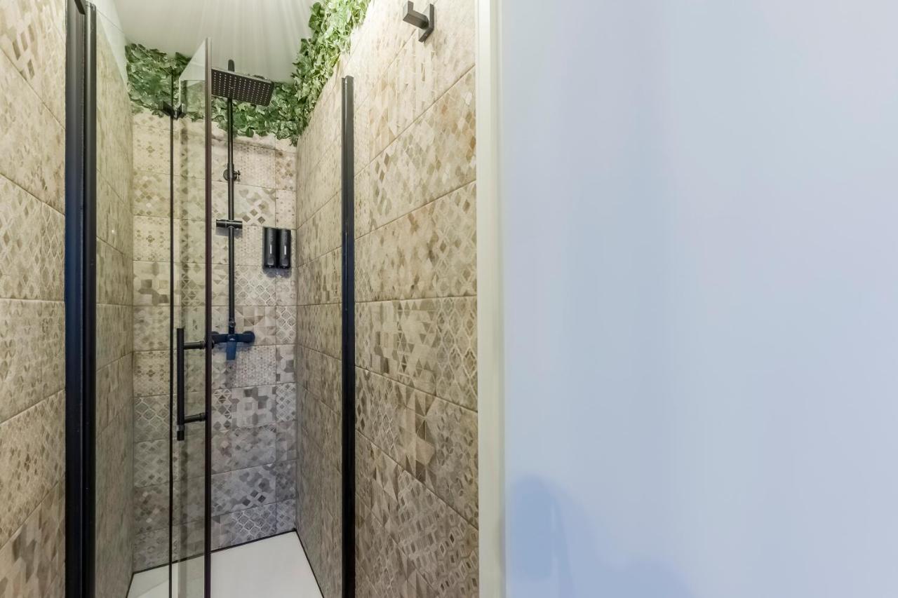 بيت شباب Santo - Coworking - Coliving - مدريد المظهر الخارجي الصورة
